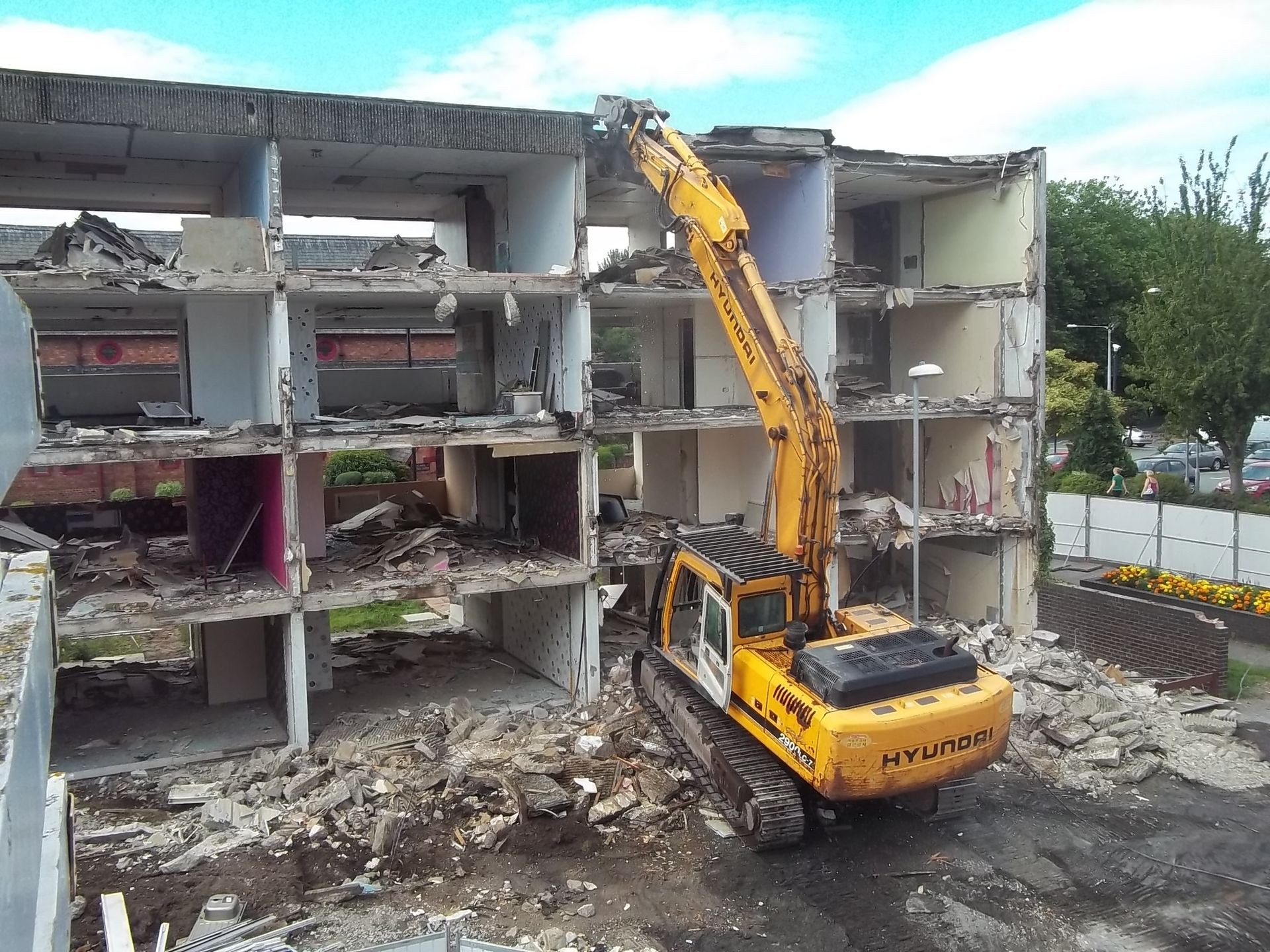 Demolition - Unico Construction - Construction Service